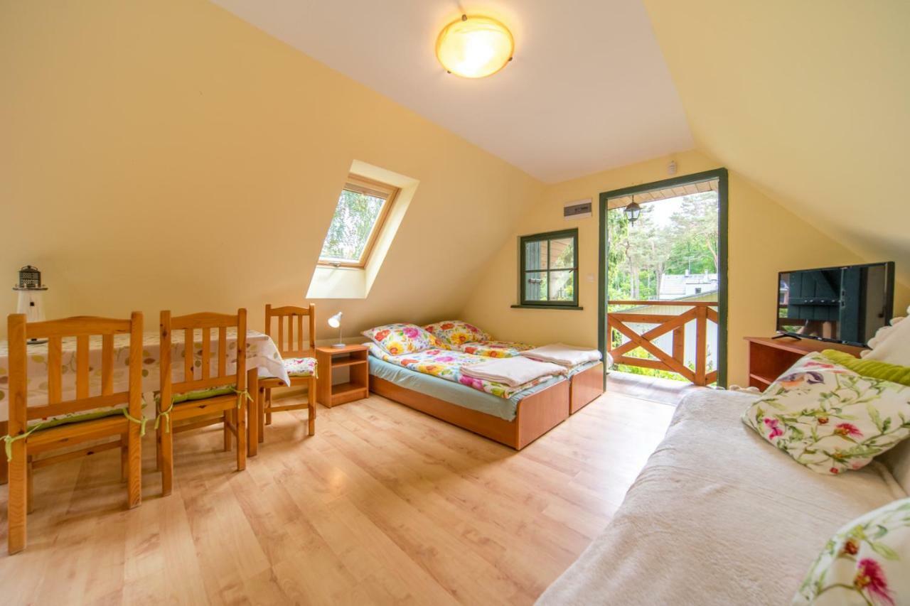 Apartamenty Malgosia - Przy Samej Plazy โปเบียโรโว ภายนอก รูปภาพ